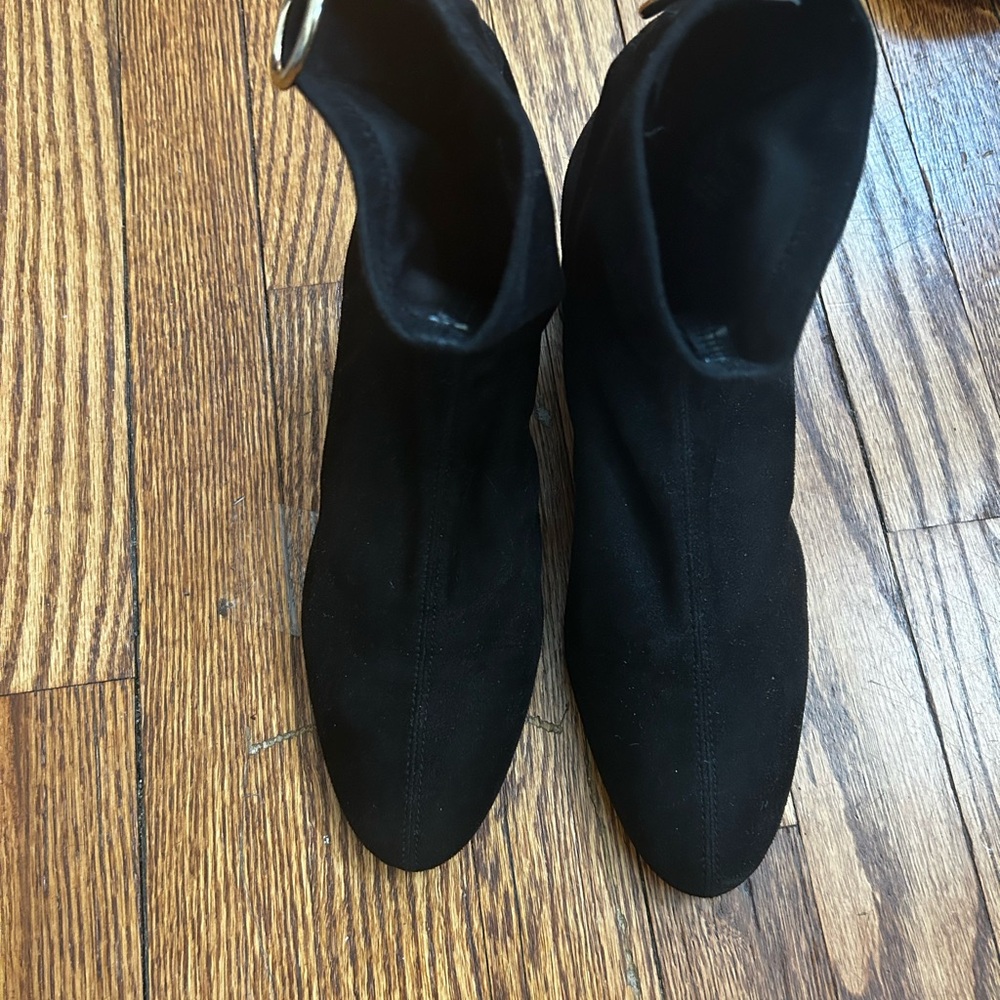 Zara zippered bootie with animal print heel